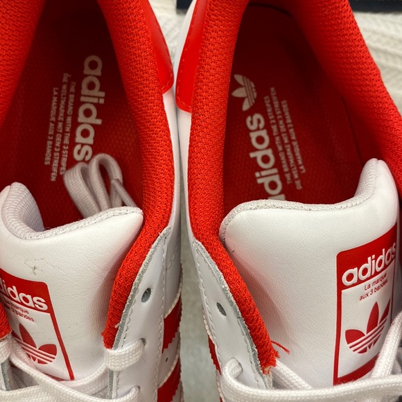 NWT Adidas Superstar Shoes Originals Sneakers Cloud White and Vivid Red - Size 9 - Picture 9 of 10